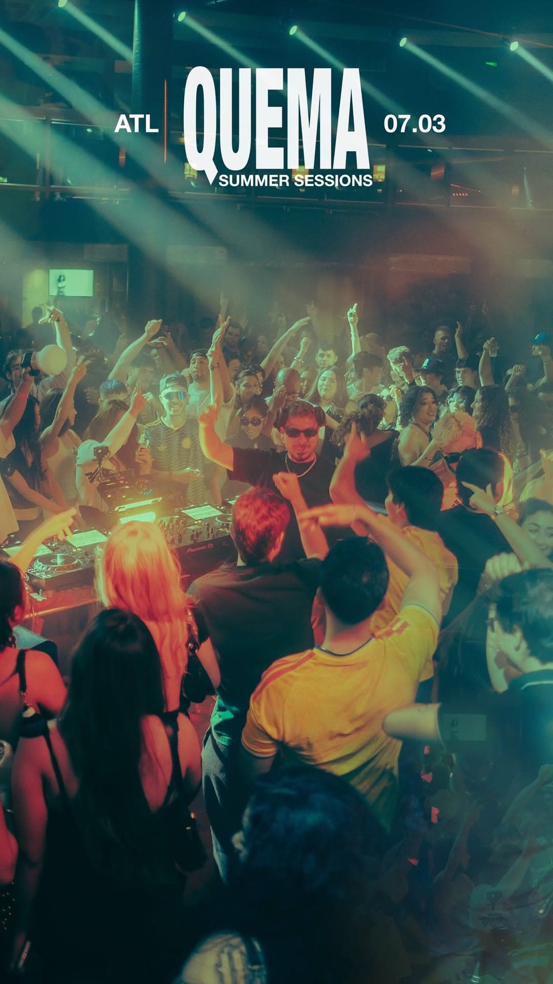 The crowd at Summer Sessions, July 3